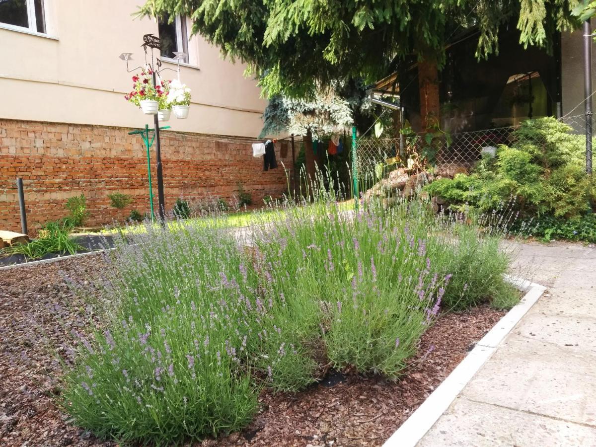 Apartment On Zaliznychna Leópolis Exterior foto