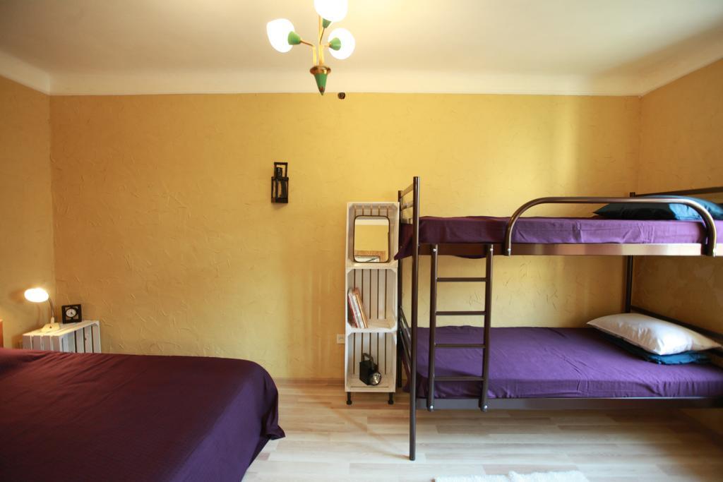Apartment On Zaliznychna Leópolis Habitación foto