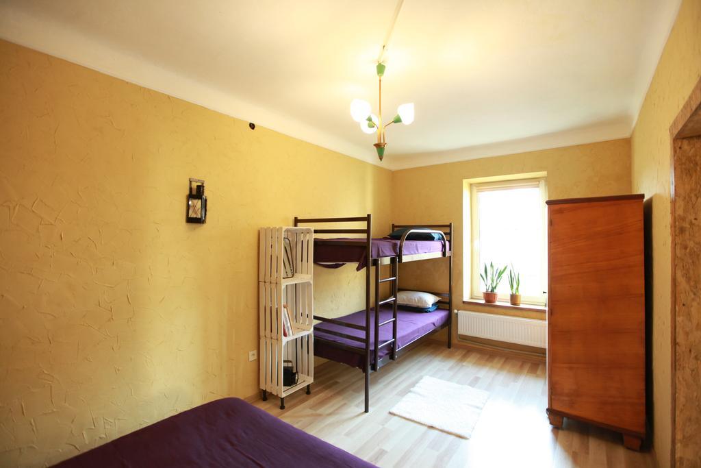 Apartment On Zaliznychna Leópolis Habitación foto