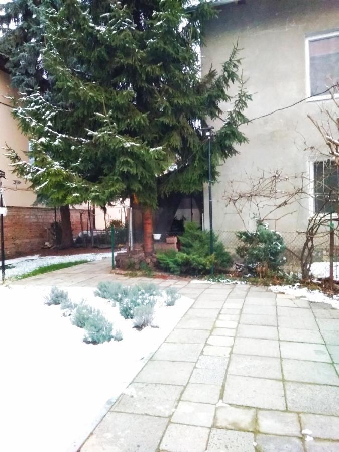 Apartment On Zaliznychna Leópolis Exterior foto